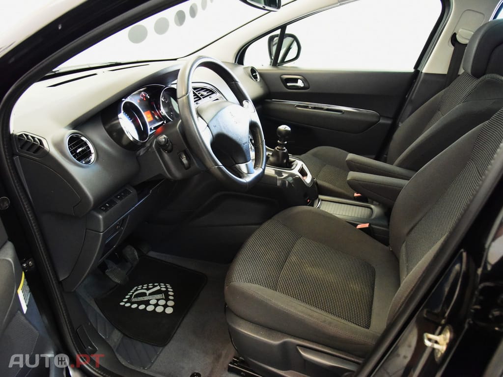 Peugeot 5008 1.6 BlueHDi Style