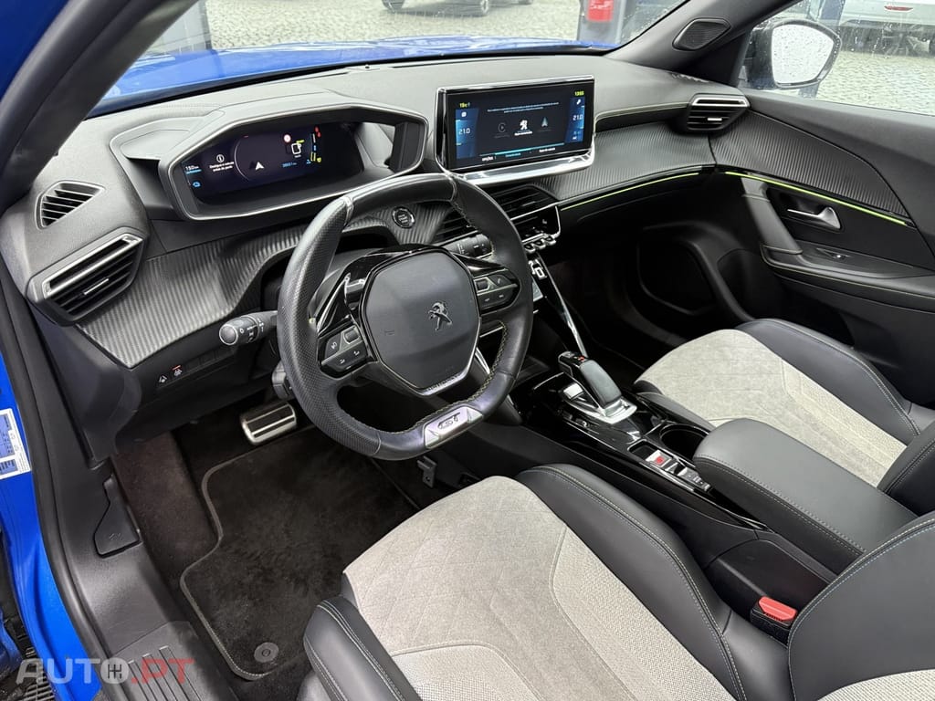Peugeot E-2008 50 kWh GT