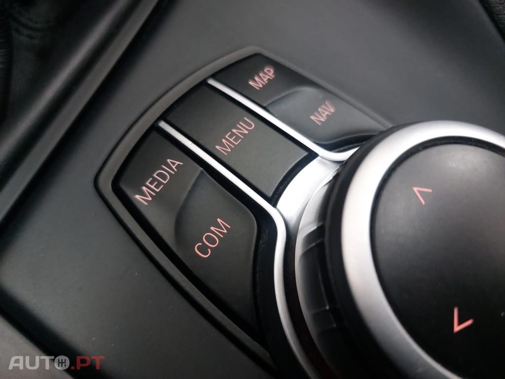 BMW X1 18 i sDrive Advantage