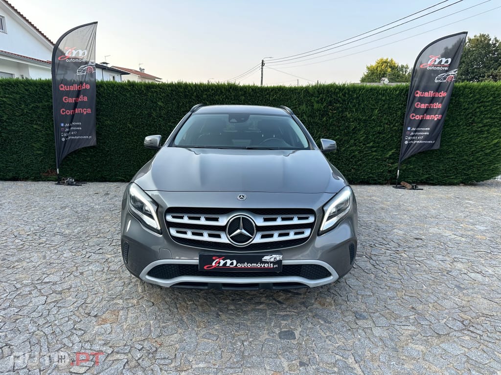 Mercedes-Benz GLA 200 d 7G-DCT Urban Automático