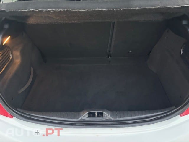Peugeot 208 1.4 HDi SE Style