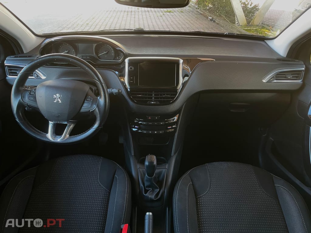 Peugeot 208 PureTech 82 Start & Stop Allure