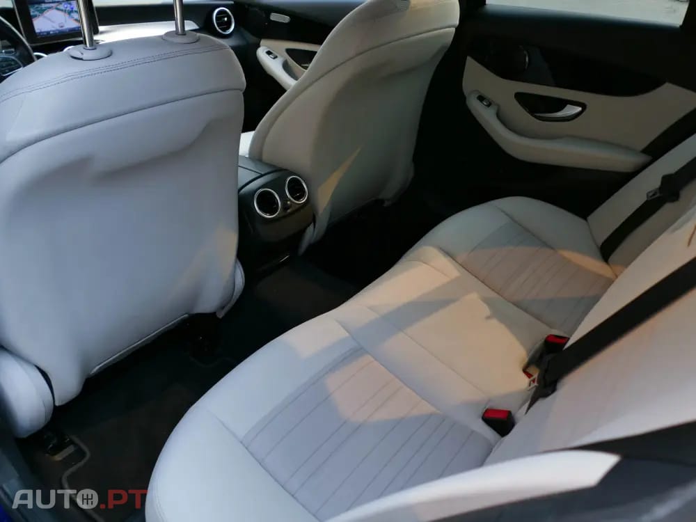 Mercedes-Benz C 300 h Avantgarde+