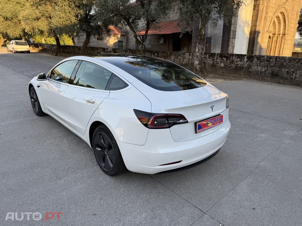 Tesla Model 3 Standard Range Plus RWD