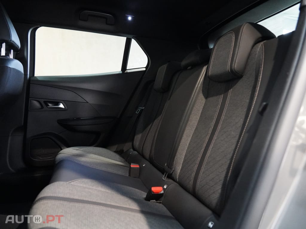 Peugeot 2008 1.2 PureTech Allure