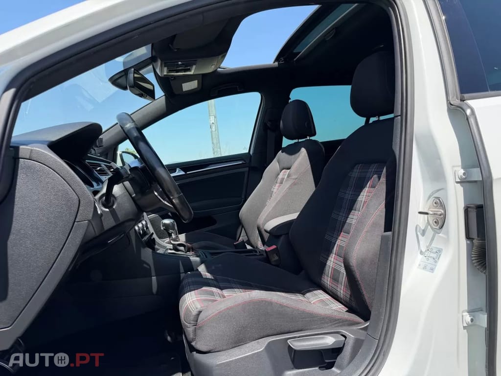 Volkswagen Golf 2.0 TSi GTi DSG Performance
