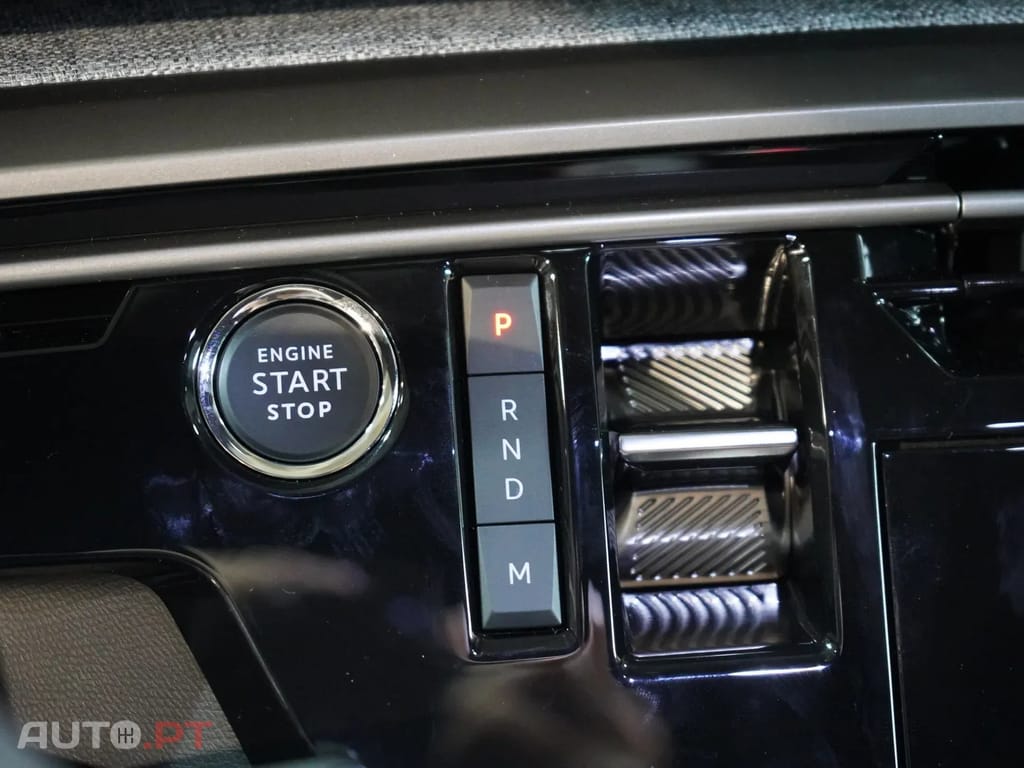 Peugeot 3008 1.2 Hybrid Allure e-DCS6