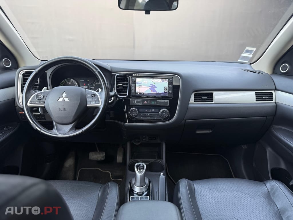 Mitsubishi Outlander 2.0 Instyle