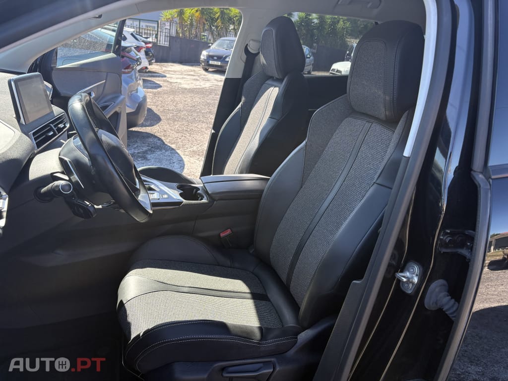Peugeot 3008 1.2 PureTech Allure EAT8