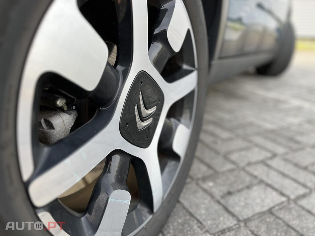 Citroen C4 Cactus Pure Tech 110 Stop&Start EAT6 Shine