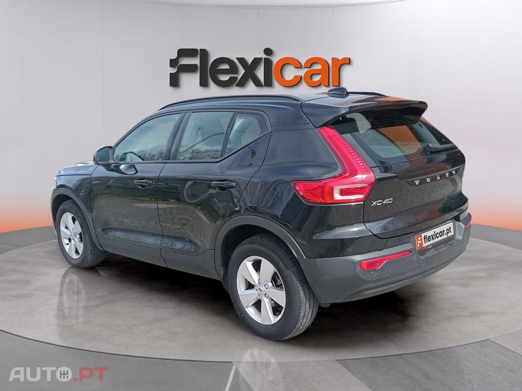 Volvo XC40 1.5 T2 Momentum Core