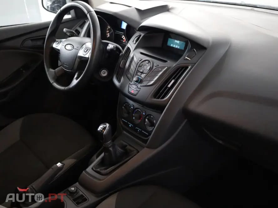 Ford Focus 1.0 EcoBoost S&S COOL&CONNECT