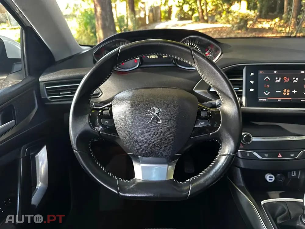 Peugeot 308 1.5 BlueHDi Allure