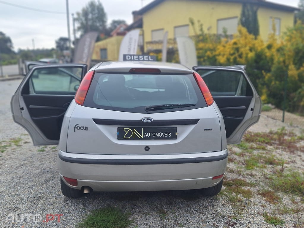 Ford Focus 1.8 TDDI Poucos Kms!