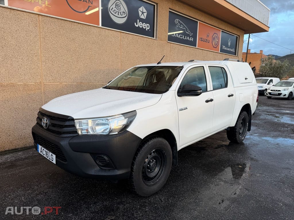 Toyota Hilux 2.4 D-4D 4WD CD Premium Edition