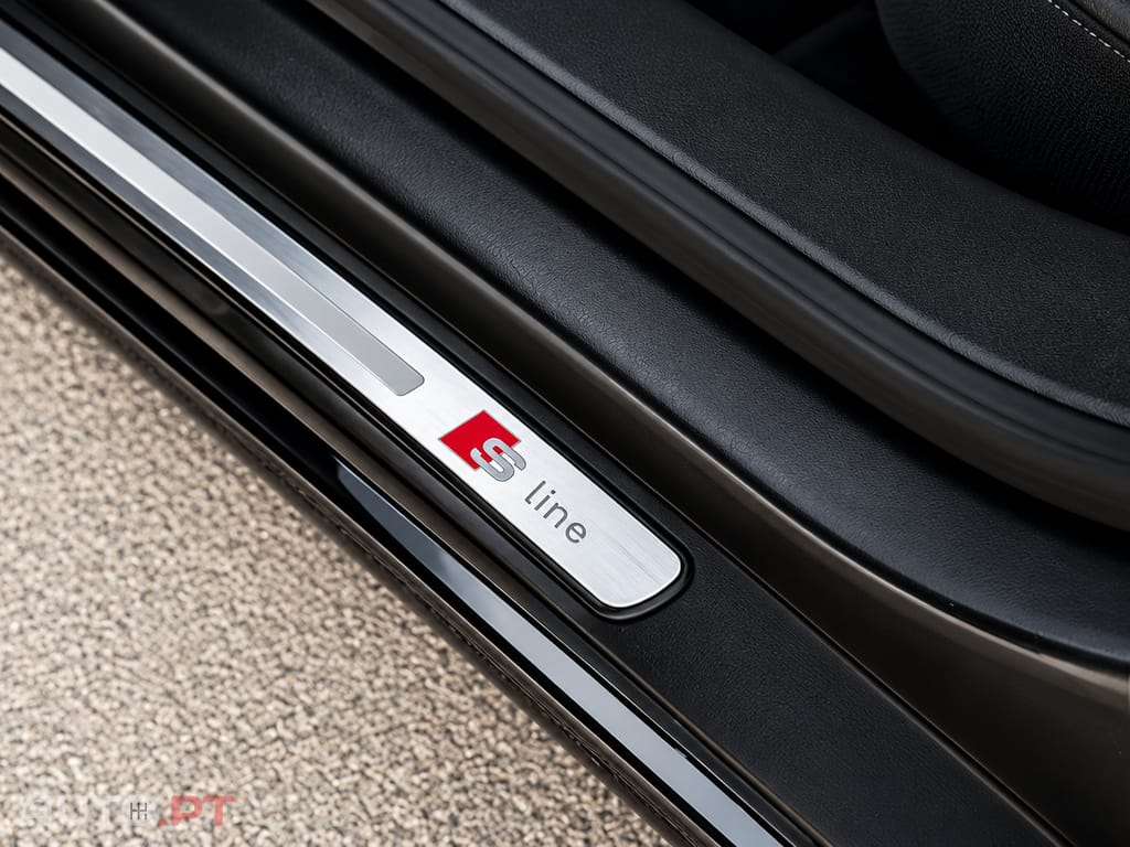 Audi TT 2.0 TFSI S-tronic s-line