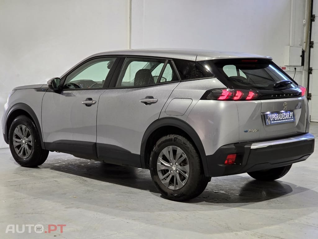 Peugeot E-2008 50 kWh Active Pack
