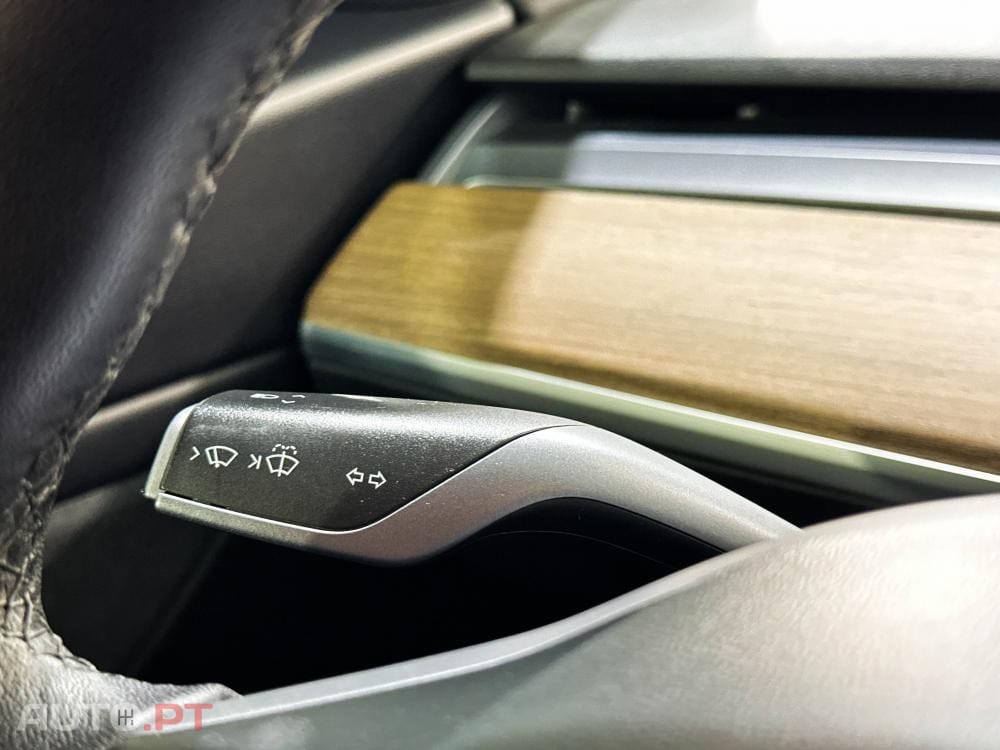 Tesla Model 3 Standard Range Plus RWD