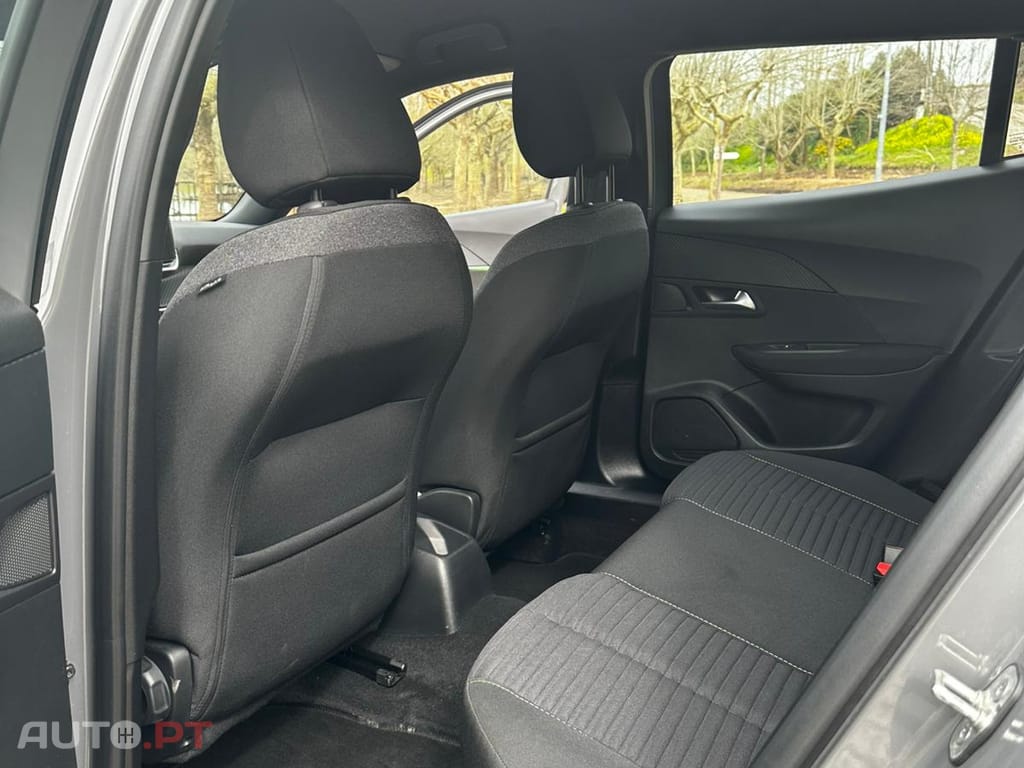 Peugeot 2008 ACTIVE 1.2 PURETECH