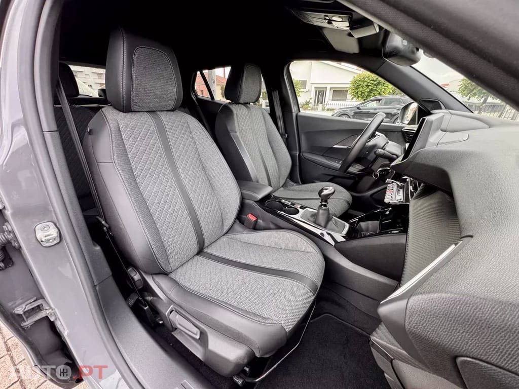 Peugeot 2008 1.2 PureTech Allure