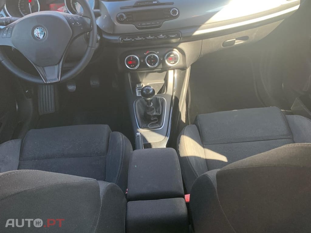 Alfa Romeo Giulietta 1.6 JTDm Distinctive