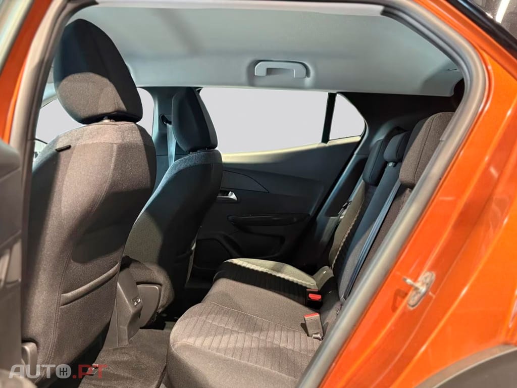 Peugeot E-2008 Active Business I.V.A DEDUTIVEL 