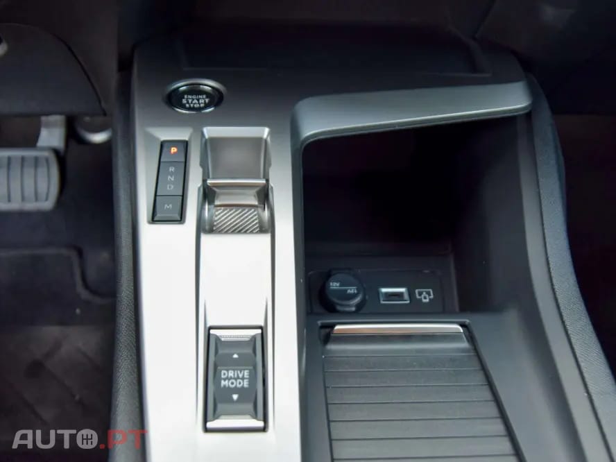 Peugeot 408 1.2 Hybrid Allure e-DCS6