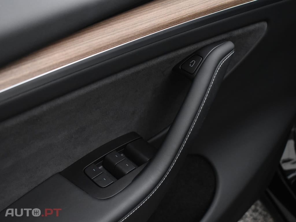 Tesla Model Y Performance Tração Integral