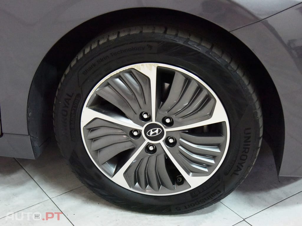 Hyundai Ioniq 1.6 GDI PHEV Pack Plus