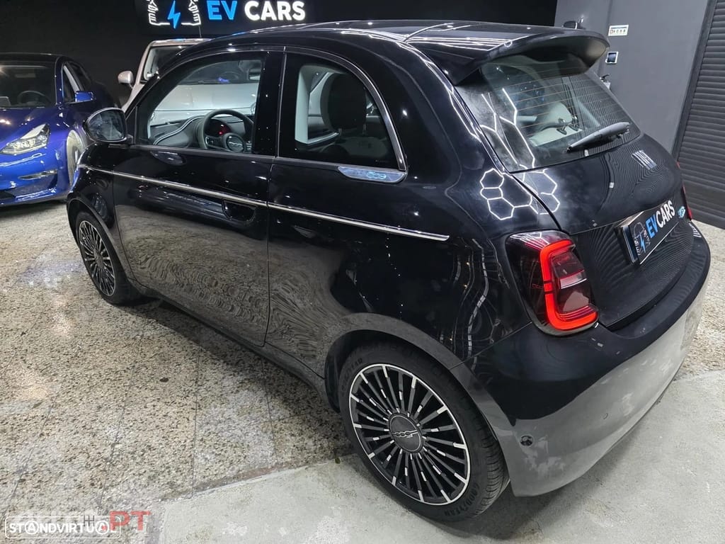 Fiat 500e La Prima
