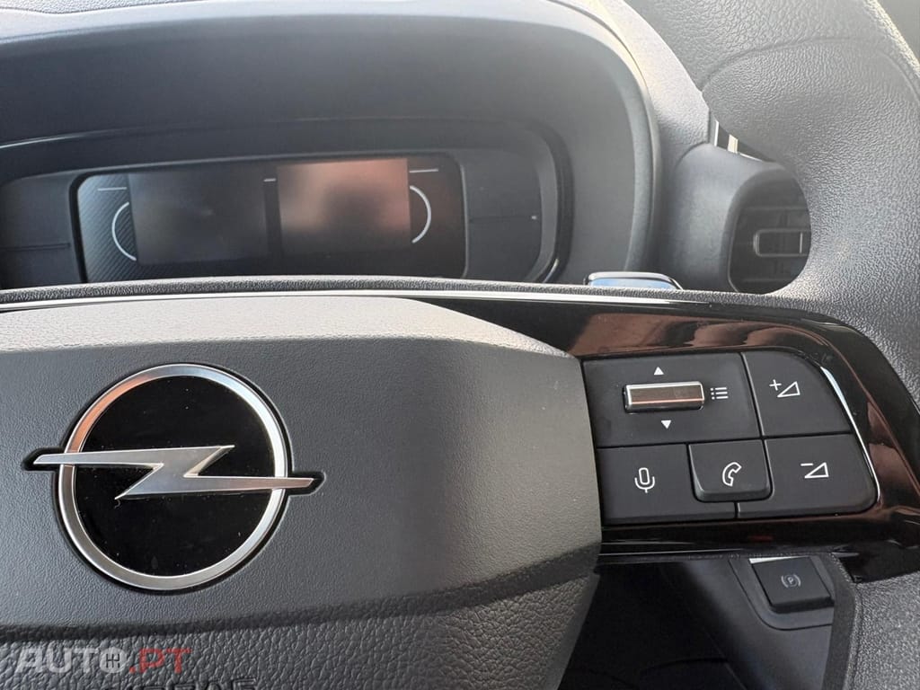 Opel Combo 1.5 Blue Hdi EAT6