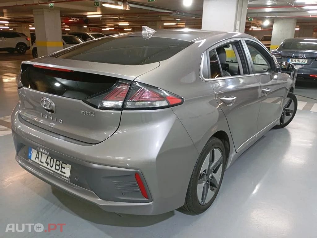 Hyundai Ioniq 1.6 GDI PHEV