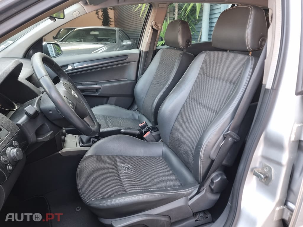 Opel Astra Caravan 1.7 CDTi Cosmo M6