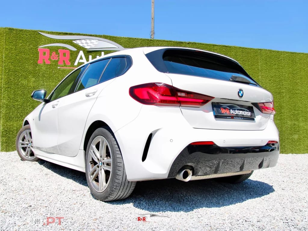 BMW 118 i Pack Desportivo M Auto