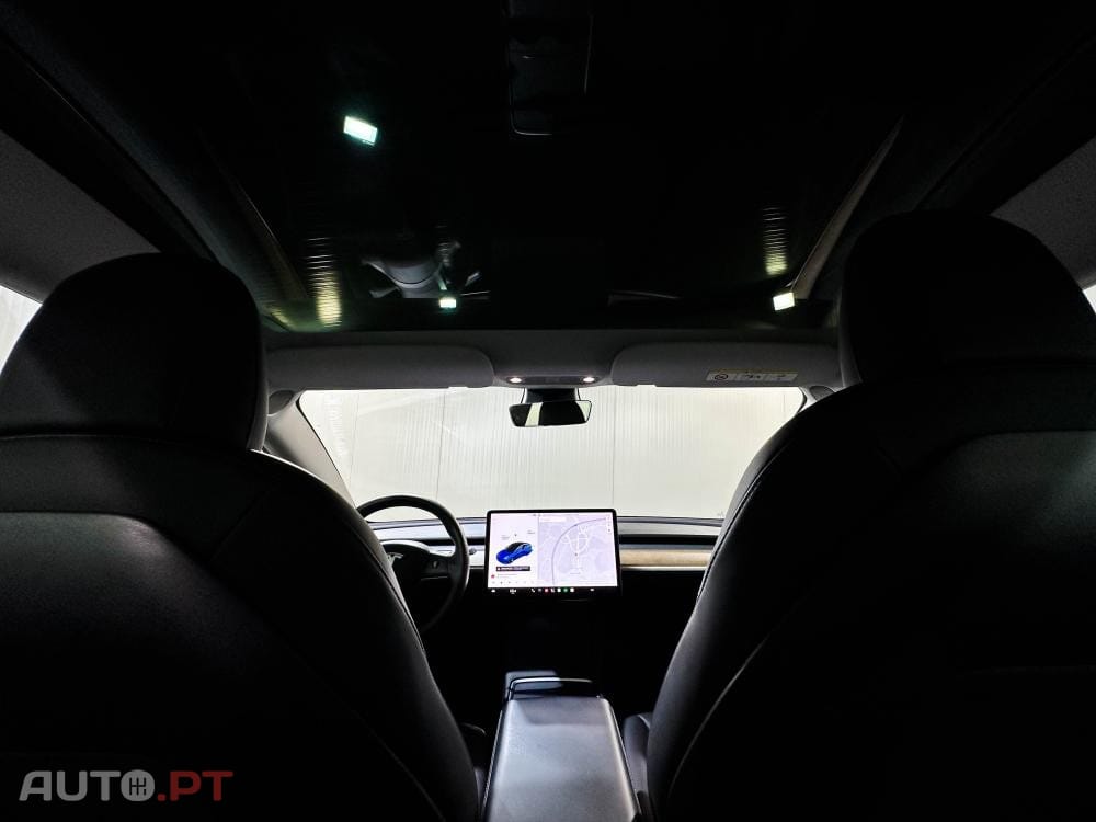 Tesla Model 3 Standard Range Plus RWD