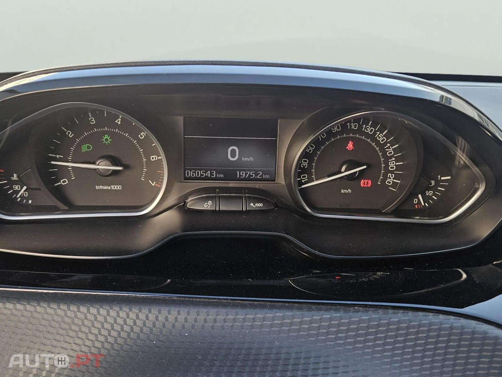Peugeot 2008 1.2 PureTech Shine Style