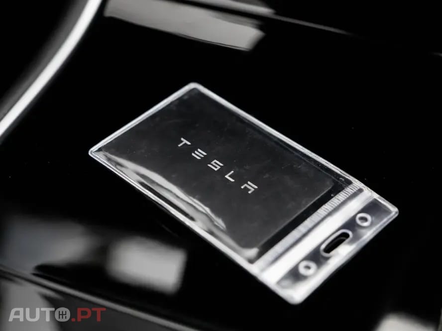 Tesla Model 3 Long Range AWD Dual Motor