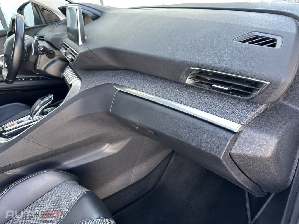 Peugeot 5008 1.6 BlueHDi Allure EAT6 J18