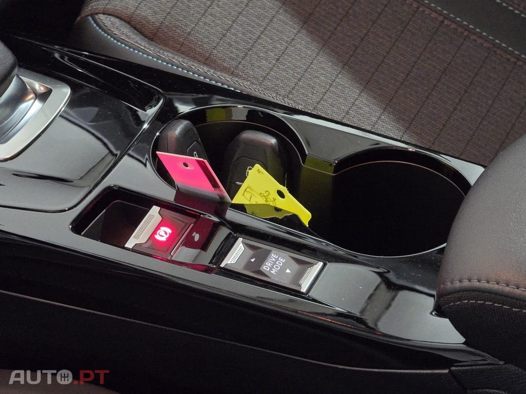 Peugeot E-208 50 kWh Allure