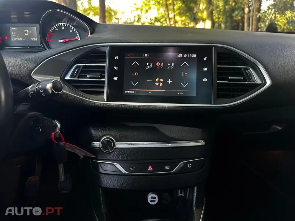 Peugeot 308 1.5 BlueHDi Allure