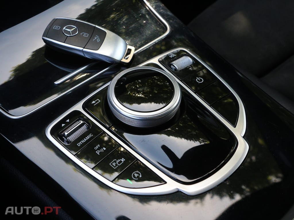 Mercedes-Benz C 200 Outro