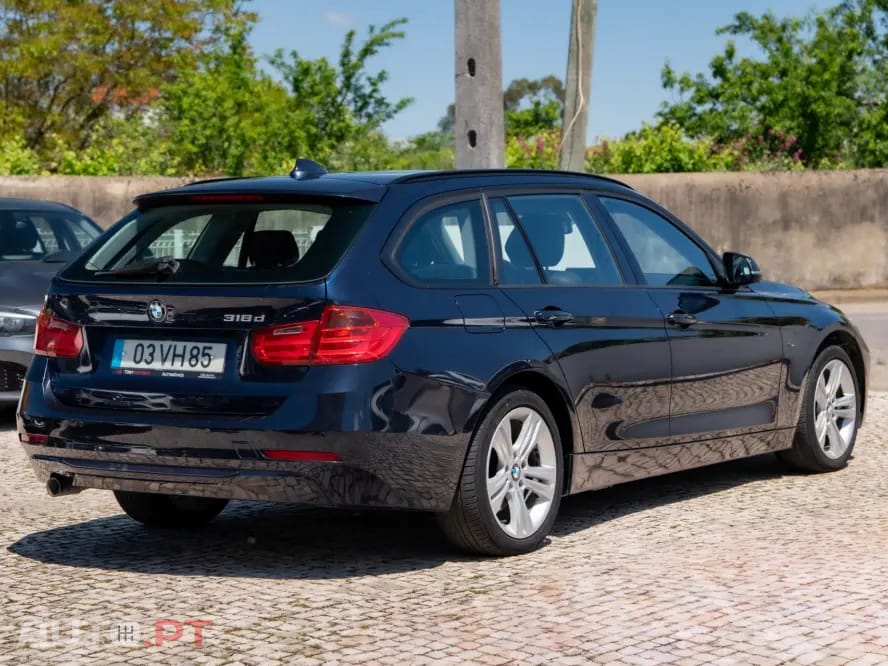 BMW 318 d Blue Performance Sport Line