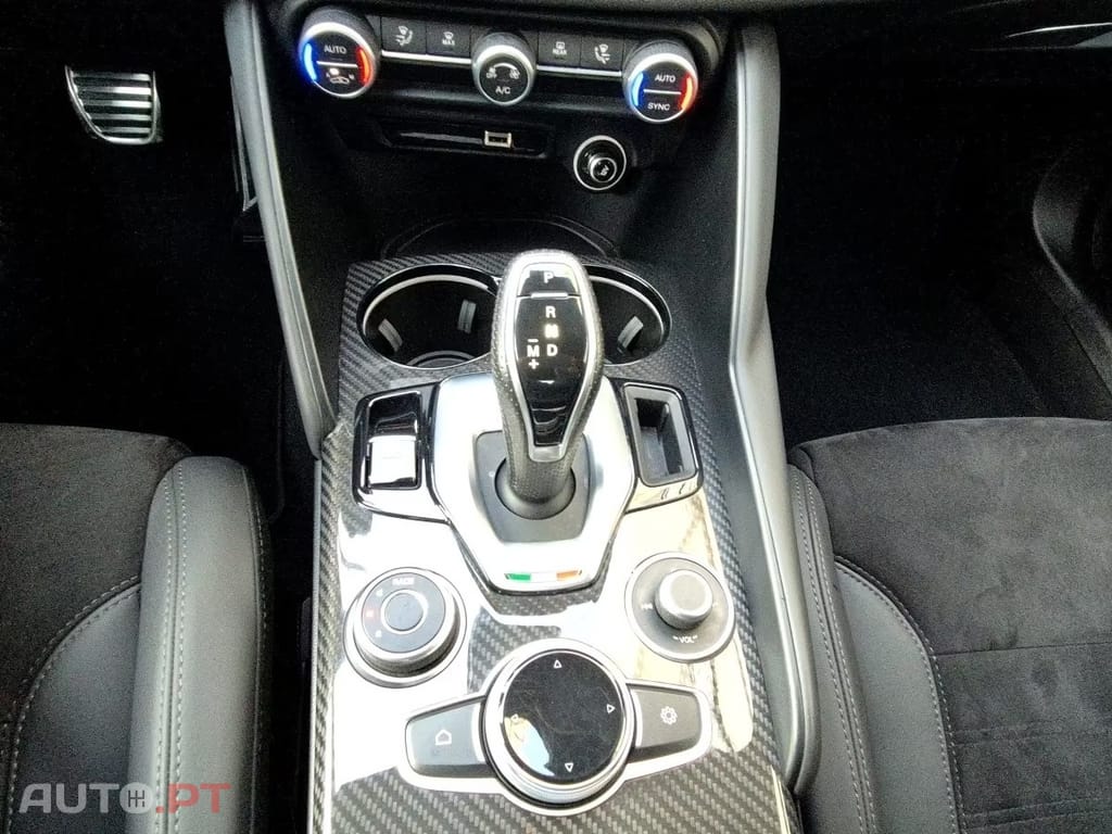 Alfa Romeo Giulia 2.9 Bi-Turbo Quadrifoglio AT8