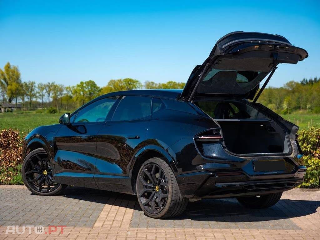Lotus Eletre EDS 450 4WD Executive