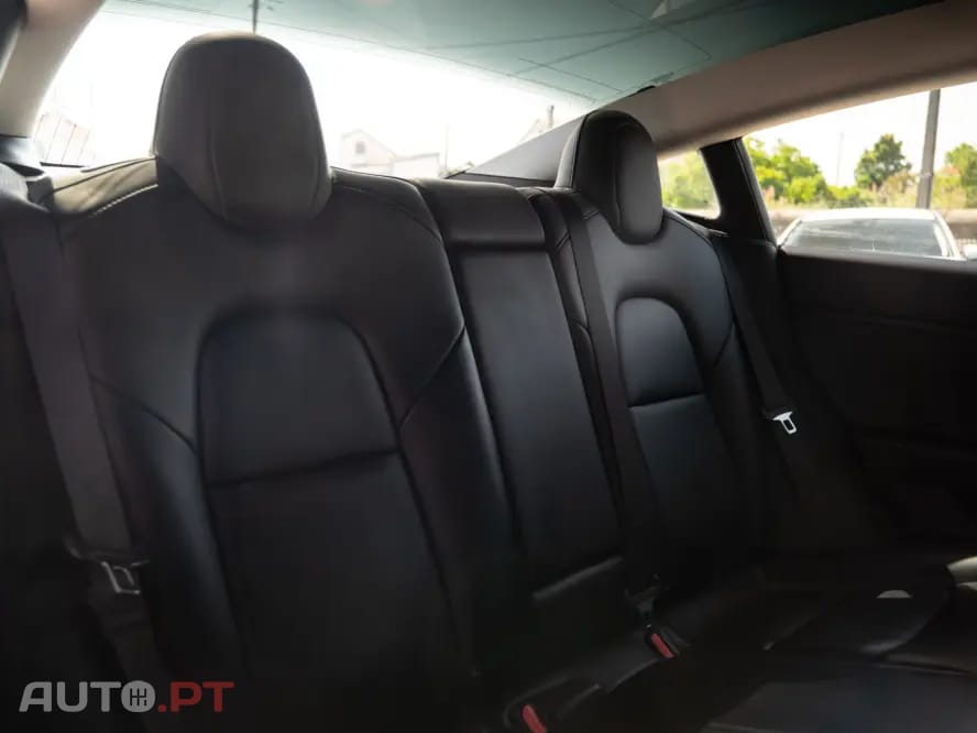 Tesla Model 3 Standard Range Plus RWD