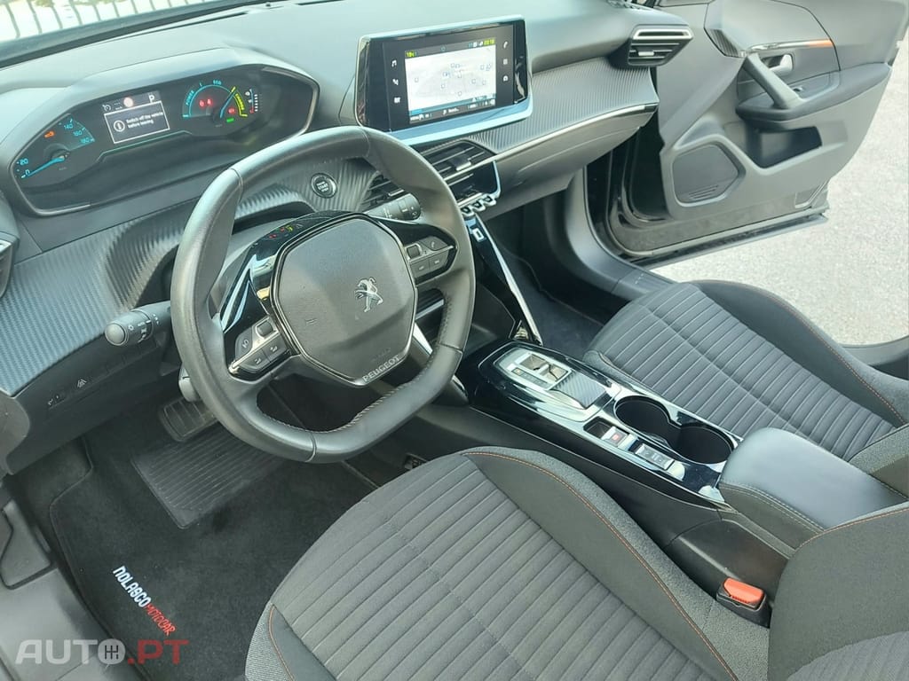 Peugeot E-2008 50 kWh Active Pack