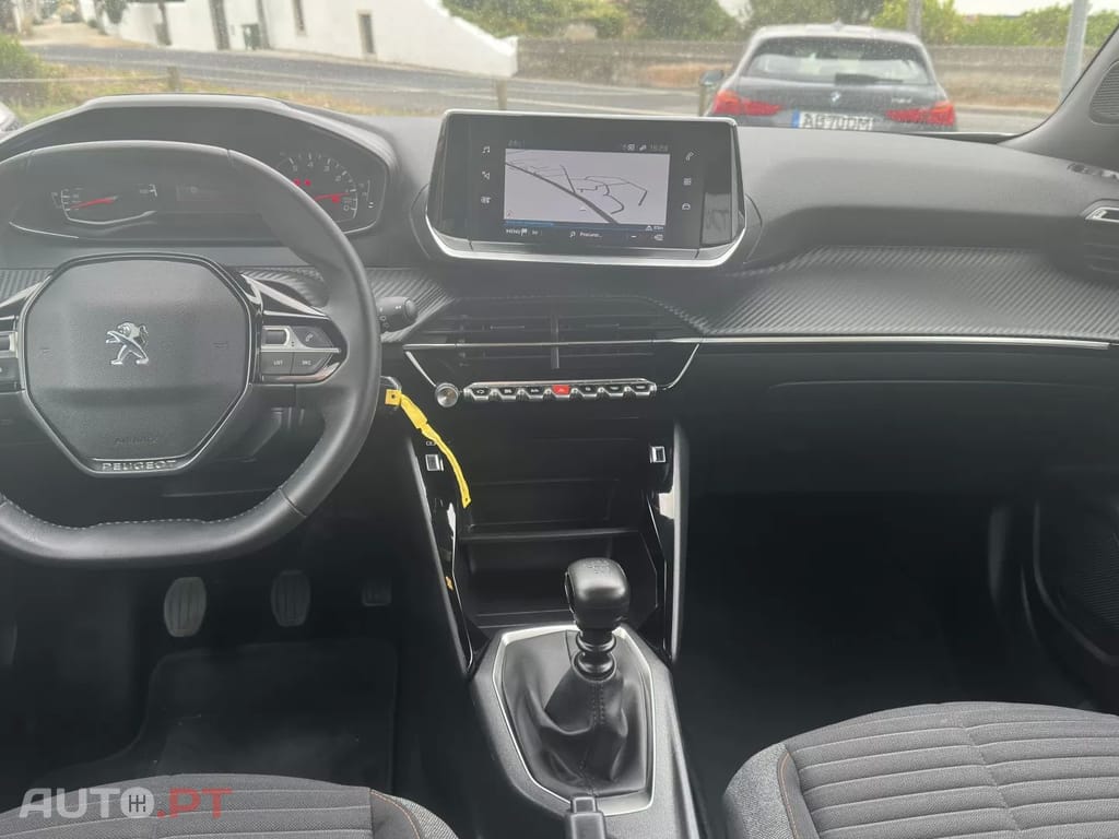 Peugeot 2008 1.2 PureTech Active