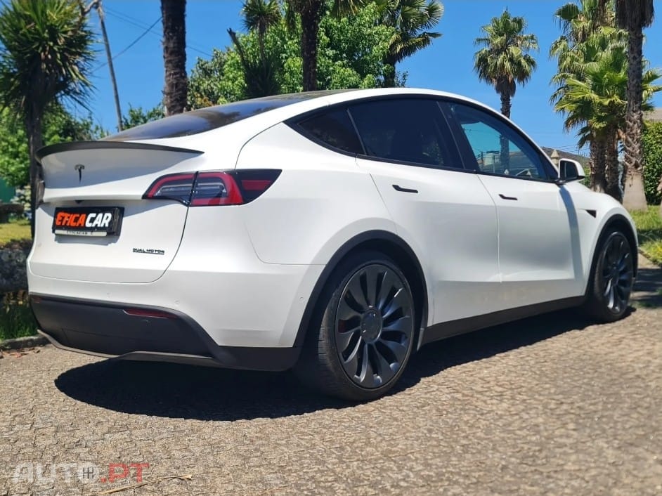 Tesla Model Y Performance Tração Integral