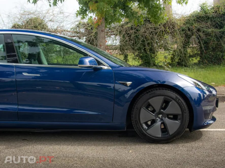 Tesla Model 3 Long-Range Dual Motor AWD