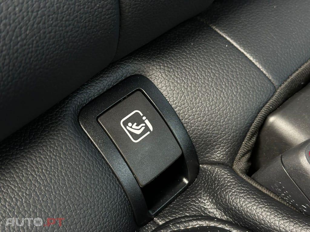 Mercedes-Benz C 300 e AMG Line